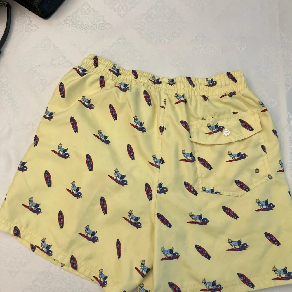 GOAT Men’s small surfboard print - Picture 4 of 9